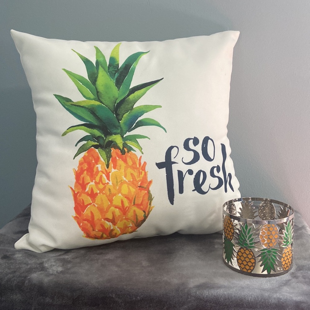 Pineapple Decor 🍍 - Picture 4 of 5